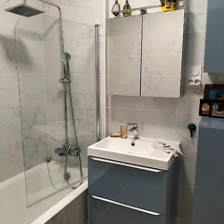 Deux Pieces Lumineux Et Confortable * Cannes